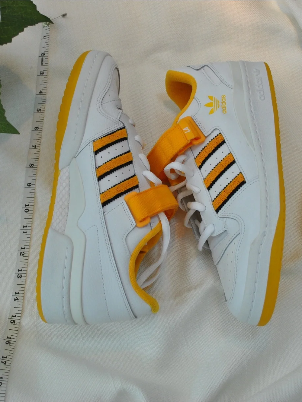 adidas forum low